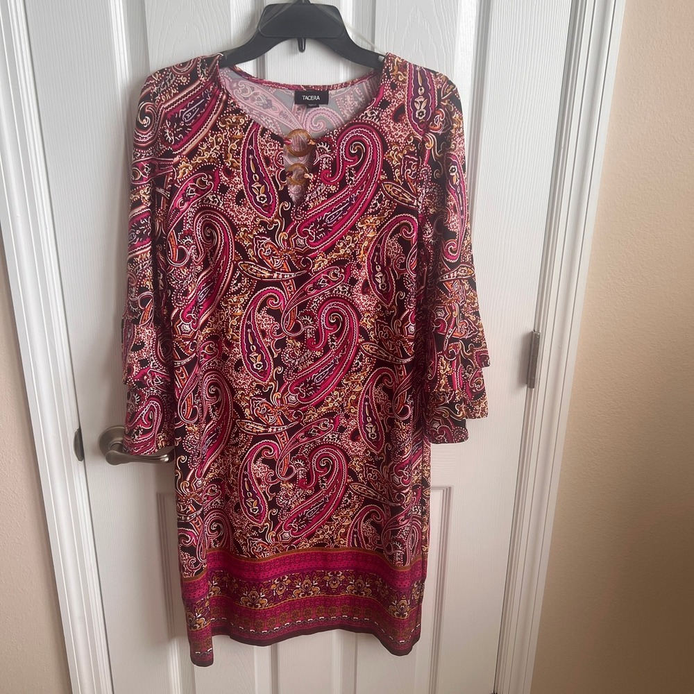 Tacera Paisley Print Dress‎ Medium Pink Purple Flared Sleeve Keyhole
